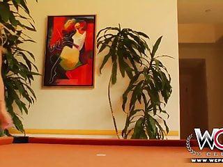 Vollbusige Blondine wird von bbc gefickt