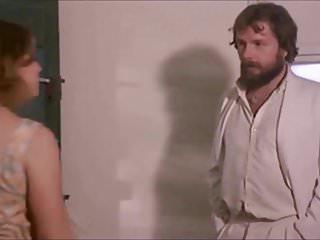 Gepiercte Möse wird von ihrem Meister geknallt